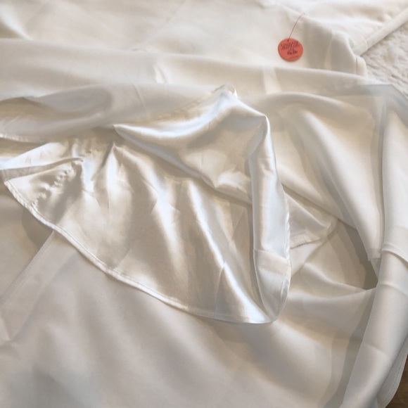 💚 SALE! CHI CHI LONDON White Dress - Picture 8 of 13